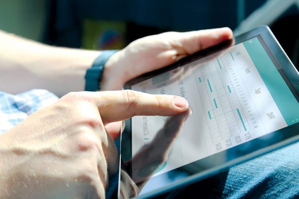 FMCSA Revokes 14 ELDs from Approved List — Carriers Have Until February to Replace Devices or Face Out-of-Service Orders